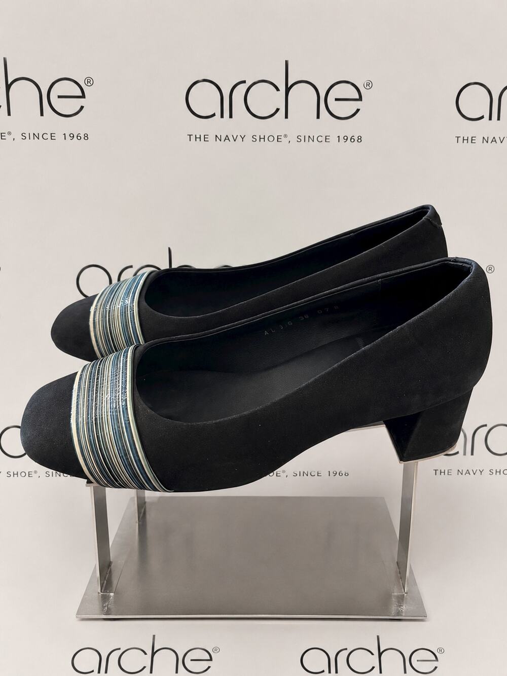 Arche Paris Navy Nubuck Block Heel Pumps Blue Accent EU 36 US 5.5